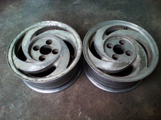 ล้อแม็กขอบ 13 มี 1 คู่(ด่วน)