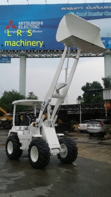 รถตักล้อยาง TCM 805 รถตักขนาด 1 คิว