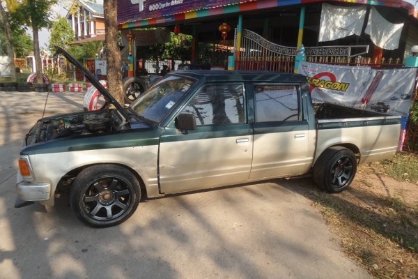 ขายดัทสัน720 4ประตู แท้โรงงาน