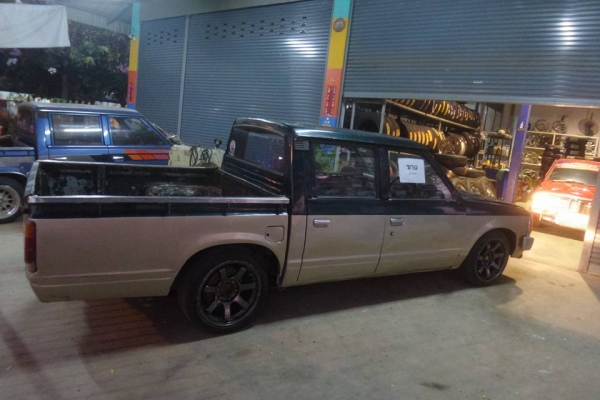 ขายดัทสัน720 4ประตู แท้โรงงาน