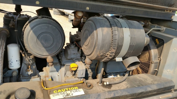 เข้ามาแล้วครับ เครื่องปั้มลม ขนาดใหญ่ 18 BAR ยี่ห้อ ATLAS เครื่องยนต์ ดีเชล 4 สูบ เทอร์โบ เก่านอก