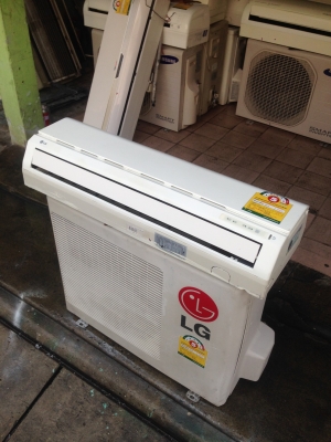 **** ขายแอร์ LG 12500 BTU สภาพสวย ****