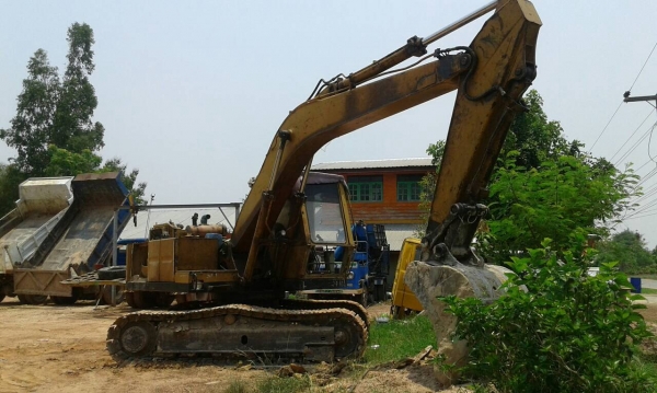 ขาย แบคโฮ KOMATSU PC150-1 เอกสารใบซื้อขาย รถใช้งานได้ดี ราคาต่อรองได้ครับ