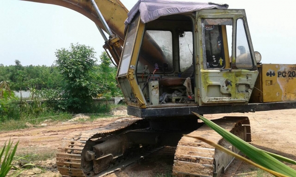 ขาย แบคโฮ KOMATSU PC150-1 เอกสารใบซื้อขาย รถใช้งานได้ดี ราคาต่อรองได้ครับ