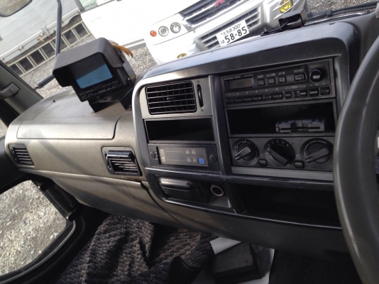 ขาย MITSUBISHI FUSO FK71GJ เครื่อง6M61 180แรงม้า ขาย MITSUBISHI FUSO FK71GJ เครื่อง6M61 180แรงม้า