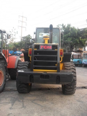 รถตักล้อยาง TCM L 27