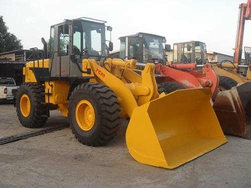 รถตักล้อยาง TCM L 27