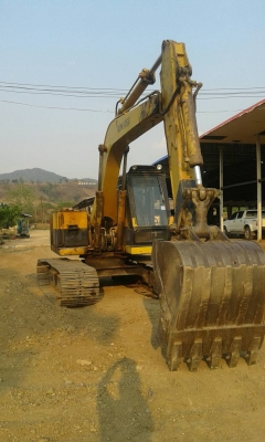 ขายรถขุด KOMATSU PC120-1 รถเก่านอก ใช้งาน 1 ปี มีทะเบียน ขายราคา 550,000 บาท ขายรถขุด KOMATSU PC120-1 รถเก่านอก ใช้งาน 1 ปี มีทะเบียน ขายราคา 550,000 บาท