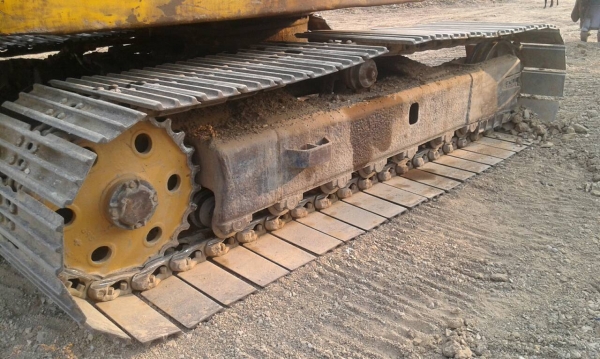 ขายรถขุด KOMATSU PC120-1 รถเก่านอก ใช้งาน 1 ปี มีทะเบียน ขายราคา 550,000 บาท ขายรถขุด KOMATSU PC120-1 รถเก่านอก ใช้งาน 1 ปี มีทะเบียน ขายราคา 550,000 บาท