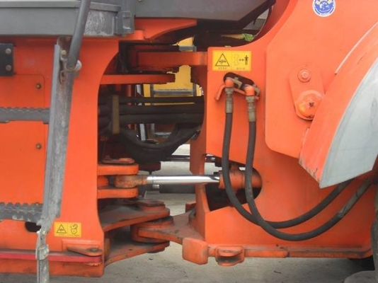 รถตักล้อยาง ZW 250