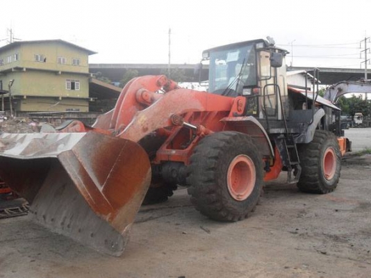 รถตักล้อยาง ZW 250