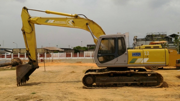 ขาย แบ็คโฮ ยี่ห้อ SUMITOMO (รถไม่มีทะเบียน) สนใจติดต่อ 089-6551506