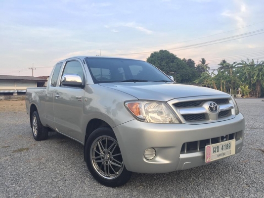 ขาย VIGO 2.5 แค็ป ตัว E รถมือ 1 ปี 2006 - 2549 เกียร์ธรรมดา กระไฟฟ้า พวงมาลัยเพาเวอร์ เครื่องดี ติดง่าย ขับนิ่ม ขับดีมาก วิ่ง 115000 โล วิ่งน้อย