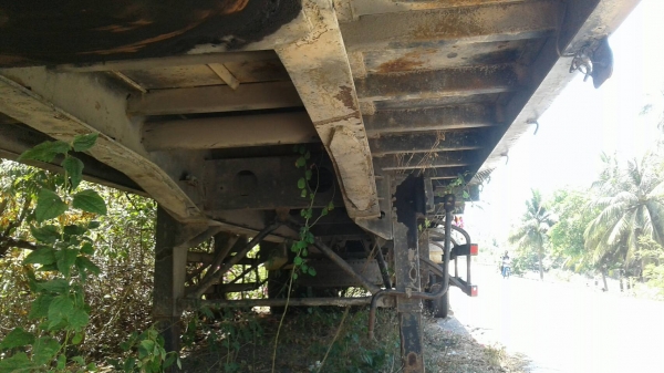 ขายหางพื้นเรียบสามมิตร 3 เพลาปี 2553 ยาว 12 เมตร ราคา 360000