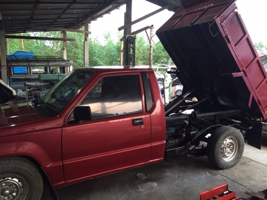 ขายรถดั๊มพ์กระบะ Mitsubishi L200 4D56 ทะเบียนภาษีเต็มพร้อมโอนแจ้งเปลี่ยนเป็นดั้มพ์เรียบร้อยช่วงล่างดี เครื่องดีสีสวยรถพร้อมใช้งาน สนใจติดต่อ 0903235895