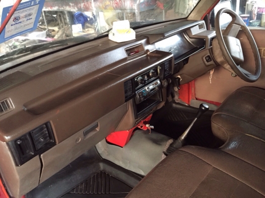 ขายรถดั๊มพ์กระบะ Mitsubishi L200 4D56 ทะเบียนภาษีเต็มพร้อมโอนแจ้งเปลี่ยนเป็นดั้มพ์เรียบร้อยช่วงล่างดี เครื่องดีสีสวยรถพร้อมใช้งาน สนใจติดต่อ 0903235895