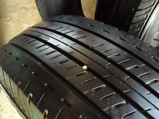 ยางกระบะขอบ15 บริดสโตน205-70-R15 ลงพื้นปลายปี13 (4เส้น2,800)