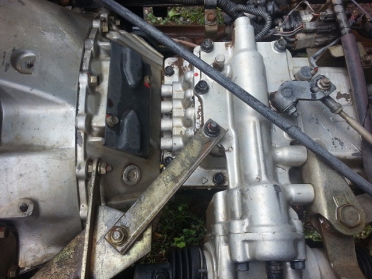 ขายด่วน ISUZU DECA 195 แรงม้า หัวสูง 790,000 บาท ขายด่วน ISUZU DECA 195 แรงม้า หัวสูง 790,000 บาท