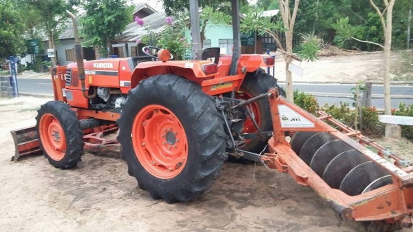 ขายรถไถ M5000 รถสวยสภาพดี อุปกรณ์ครบ ดันหน้า ผานหลัง เอกสารพร้อมโอน สนใจโทร 090-8588220คุณนะ 093-3258446คุณบิว หรือเข้าดูสินค้าอื่นๆได้ที่ www.narong2truck.com หรือ www.truck.in.th/498 หรือเพจFacebook ณรงค์ ซื้อขายรถมือสอง (เว็บไซต์ส่วนตัว) หรือFacebook ค ขายรถไถ M5000 รถสวยสภาพดี อุปกรณ์ครบ ดันหน้า ผานหลัง เอกสารพร้อมโอน สนใจโทร 090-8588220คุณนะ 093-3258446คุณบิว หรือเข้าดูสินค้าอื่นๆได้ที่ www.narong2truck.com หรือ www.truck.in.th/498 หรือเพจFacebook ณรงค์ ซื้อขายรถมือสอง (เว็บไซต์ส่วนตัว) หรือFacebook ค