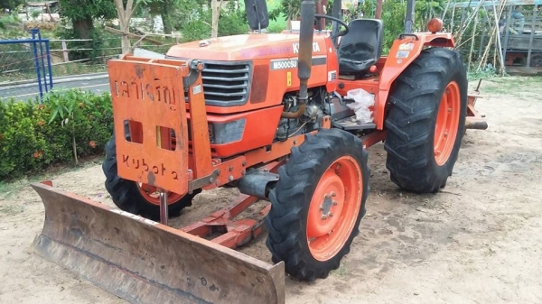 ขายรถไถ M5000 รถสวยสภาพดี อุปกรณ์ครบ ดันหน้า ผานหลัง เอกสารพร้อมโอน สนใจโทร 090-8588220คุณนะ 093-3258446คุณบิว หรือเข้าดูสินค้าอื่นๆได้ที่ www.narong2truck.com หรือ www.truck.in.th/498 หรือเพจFacebook ณรงค์ ซื้อขายรถมือสอง (เว็บไซต์ส่วนตัว) หรือFacebook ค