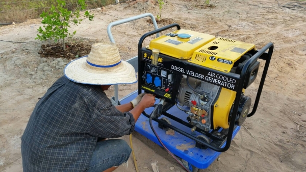 ขาย ตู้เชื่อมพร้อมเครื่องปั่นไฟ 5.5 KVA เครื่องดีเชล สูบเดียว สตาร์ท 2 ระบบ