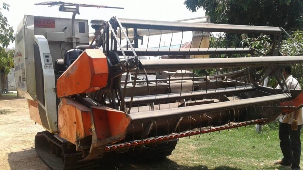 ขายรถเกี่ยวข้าว KUBOTA DC95 รถสวยสภาพดี ใช้งานน้อย เอกสารพร้อมโอน สนใจโทร 090-8588220คุณนะ 093-3258446คุณบิว หรือเข้าดูสินค้าอื่นๆได้ที่ www.narong2truck.com หรือ www.truck.in.th/498 หรือเพจFacebook ณรงค์ ซื้อขายรถมือสอง (เว็บไซต์ส่วนตัว) หรือFacebook คุณ ขายรถเกี่ยวข้าว KUBOTA DC95 รถสวยสภาพดี ใช้งานน้อย เอกสารพร้อมโอน สนใจโทร 090-8588220คุณนะ 093-3258446คุณบิว หรือเข้าดูสินค้าอื่นๆได้ที่ www.narong2truck.com หรือ www.truck.in.th/498 หรือเพจFacebook ณรงค์ ซื้อขายรถมือสอง (เว็บไซต์ส่วนตัว) หรือFacebook คุณ