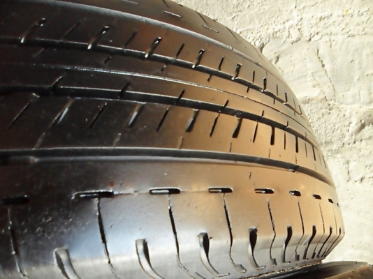 ยางกระบะขอบ15 บริดสโตน215-70-R15 ลงพื้นปี15 (4เส้น3,900)