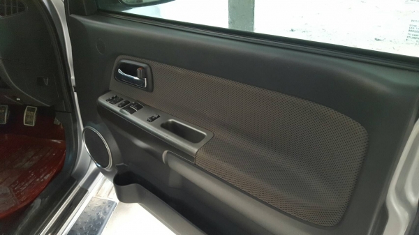 ดีแมกไฮแลนเดอร์ปี2010พร้อมใช้พร้อมโอน หน้าเดิมๆหลังเดิมๆรอบๆเดิมๆ มีฝากระโปรงเก็บสีมา ของหล่นใส่ ขาย379000บาท 0896069238