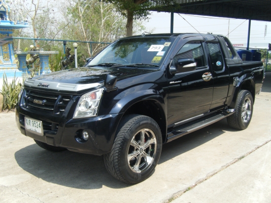 แก้วอนงค์กลการ (คุณ ป้อม ) รถสวย สภาพดี ISUZU D-MAX SPACE CAB GOLD SERIES 2.5