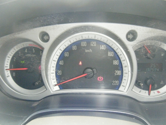 แก้วอนงค์กลการ (คุณ ป้อม ) รถสวย สภาพดี ISUZU D-MAX SPACE CAB GOLD SERIES 2.5