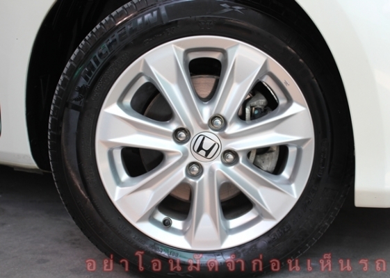 วิ่ง 3x,xxxแท้ รถฝรั่งใช้มือเดียว บอดี้สวยเดิมบางทั้งคัน สภาพพร้อมใช้มากค่ะ วิ่ง 3x,xxxแท้ รถฝรั่งใช้มือเดียว บอดี้สวยเดิมบางทั้งคัน สภาพพร้อมใช้มากค่ะ