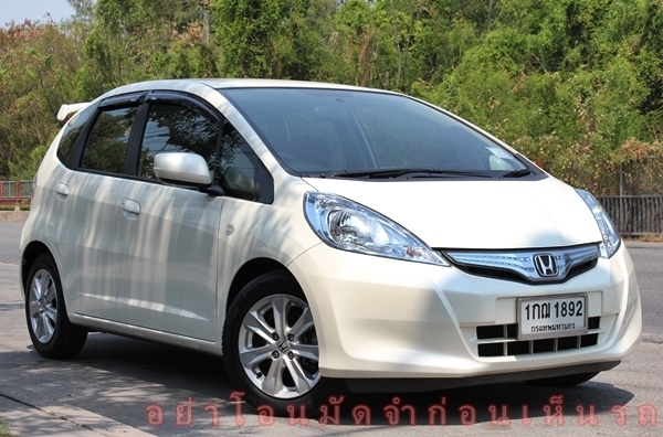 วิ่ง 3x,xxxแท้ รถฝรั่งใช้มือเดียว บอดี้สวยเดิมบางทั้งคัน สภาพพร้อมใช้มากค่ะ วิ่ง 3x,xxxแท้ รถฝรั่งใช้มือเดียว บอดี้สวยเดิมบางทั้งคัน สภาพพร้อมใช้มากค่ะ