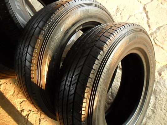 ยางกระบะ15 มิชลิน205-70-R15 ปี13-14 (เหมายกชุด1,400)