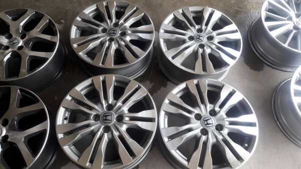 ขายล้อแม็ก honda city 16" สนใจติดต่อ ตาเล็ก ล้อและยางครับ 081-3747940