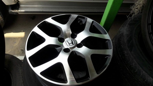 ขายล้อแม็ก honda city ลายเขากวาง 16" สนใจติดต่อ ตาเล็ก ล้อและยางครับ 081-3747940 ขายล้อแม็ก honda city ลายเขากวาง 16" สนใจติดต่อ ตาเล็ก ล้อและยางครับ 081-3747940