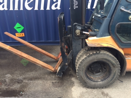 ขายรถโฟลคลิฟท์ TOYOTA 02-7FD30 ,เกียร์ออโต, เครื่องยนต์ดีเซล 2Z ,งาเทปรับคว่ำ-หงายเทได้ , เสายกสูง 4 เมตร ,ล้อหน้าคู่ , รถนำเข้าจากญี่ปุ่น 100\% ขายรถโฟลคลิฟท์ TOYOTA 02-7FD30 ,เกียร์ออโต, เครื่องยนต์ดีเซล 2Z ,งาเทปรับคว่ำ-หงายเทได้ , เสายกสูง 4 เมตร ,ล้อหน้าคู่ , รถนำเข้าจากญี่ปุ่น 100\%