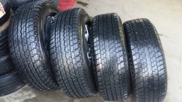 ขายล้อแม็ก chev colorado/trailblazer 17" ยางปี15 สนใจติดต่อ ตาเล็ก ล้อและยางครับ 081-3747940