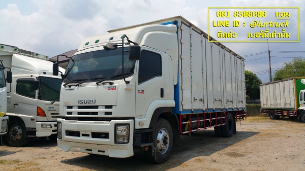 Isuzu FTR240 ปี54 หกล้อมือสอง พร้อมใช้งาน  ตู้สิบบานยาว 7.6 เมตร