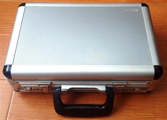 กระเป๋าใสปืน