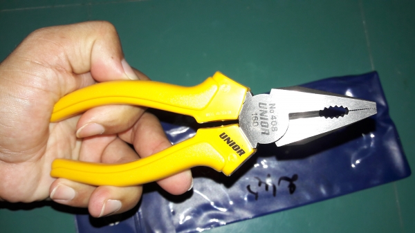 ขายคีมปากจิ้งจกNo.408 UNIOR 160 ขนาด6.5" งานเก่าสโลวีเนียเก่าเก็บ ขายคีมปากจิ้งจกNo.408 UNIOR 160 ขนาด6.5" งานเก่าสโลวีเนียเก่าเก็บ