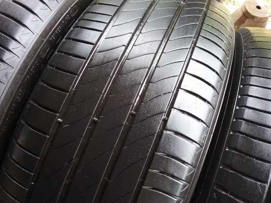 ยางMICHELIN รุ่น PRIMACY 3 ST. 215 60 R17ปี2015 สภาพสวยมากๆ ดอกเยอะมากๆไม่มีปะคุ้มจริงไม่แพง ยางMICHELIN รุ่น PRIMACY 3 ST. 215 60 R17ปี2015 สภาพสวยมากๆ ดอกเยอะมากๆไม่มีปะคุ้มจริงไม่แพง