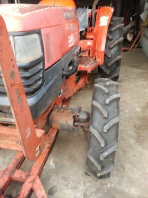 ขายด่วนจ้า 45แรง เดิมๆ ราคาเบาๆ ยางใหม่ 4เส้น ใบมีด+ผาน6 ราคา199,900 บาท พร้อมใช้งาน เอกสารครบ กันทรลักษ์ ศรีสะเกษ โทร. 081-6004753 มาเอาไปใช้เด้อพี่น้องของดีๆ ราคาถูกๆ ครับ