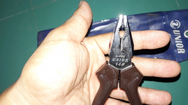 ขายคีมปากจิ้งจกรุ่นปากชุบ No.406 UNIOR 140 ขนาด6" งานเก่าสโลวีเนียเก่าเก็บ