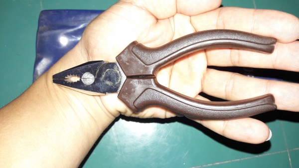 ขายคีมปากจิ้งจกรุ่นปากชุบ No.406 UNIOR 140 ขนาด6" งานเก่าสโลวีเนียเก่าเก็บ