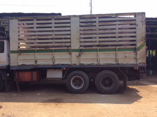 กระบะเหล็กถอดลง จากMITSUBISHI 10ล้อ ไอหลง ครัทซีกว้าง 85 กระบะกว้าง 2.45 ม. สูง 2เมตรกว่า ยาว 6 ม. ขาย 60,000 บาท ศุภากร 081-1903107, 081-4252943