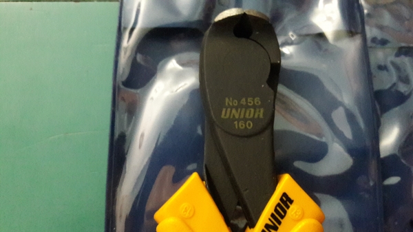 ขายคีมตัดลวดตัดตะปูNo.456 UNIOR 160ขนาด6.5"  Made in Slovenia.