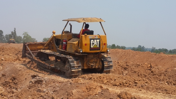 ขายด่วน รถแทร็คเตอร์ ตีนตะขาบ d4e