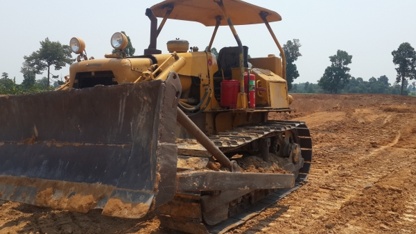 ขายด่วน รถแทร็คเตอร์ ตีนตะขาบ d4e