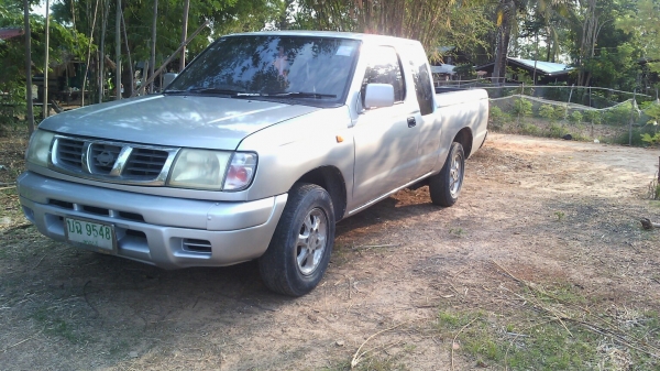 Nissan ฟรอนเทียร์ 2.7 ปี 2001