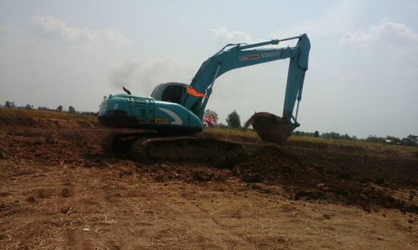 ขายรถแบ็คโค โกเบลโก้ SK200-5มาร์คไฟว์ ธรรมดา ไฟฟ้าครบ ช่วงล่างเต็ม เอกสารเล่มทะเบียน ขายรถแบ็คโค โกเบลโก้ SK200-5มาร์คไฟว์ ธรรมดา ไฟฟ้าครบ ช่วงล่างเต็ม เอกสารเล่มทะเบียน